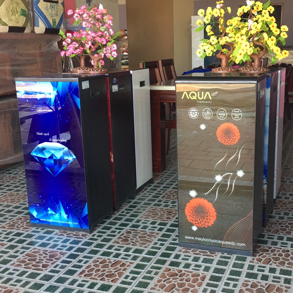 Bếp gaz và máy lọc nước