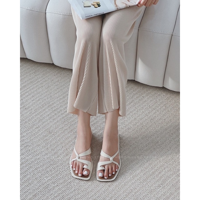 GL_a6_0167 dép lê sỏ ngón