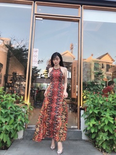 Đầm maxi yếm xẻ