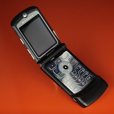 Motorola V3i màu đen tồn kho mới 99%