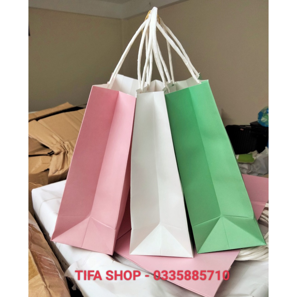 Sét 100 túi giấy kt 22x20x8cm đựng mỹ phẩm, quần áo Kraft Nhật quai xoắn cao cấp có sẵn