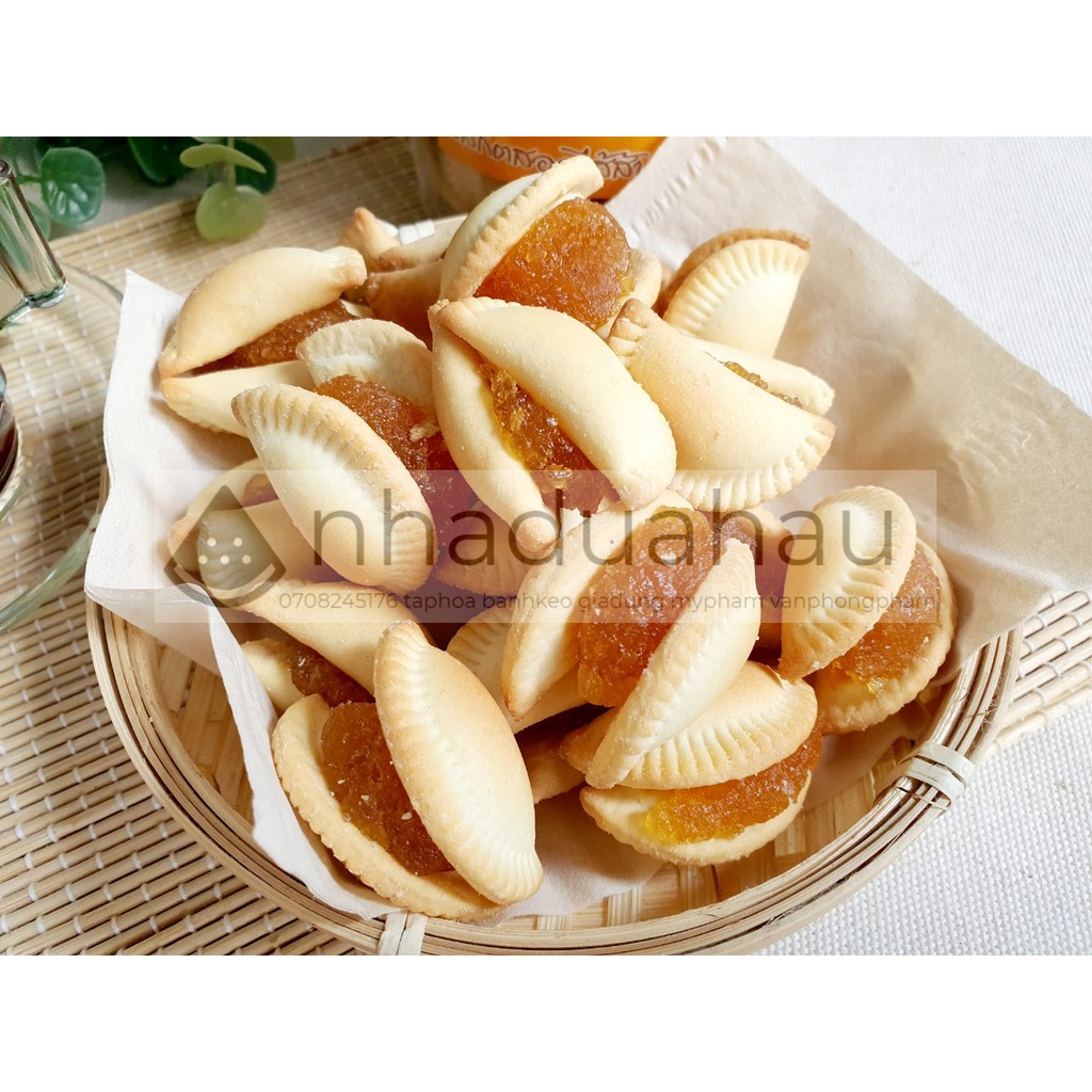 Một hủ bánh khóm sò/ bánh sò kẹp mứt dứa Thái Lan hủ 300g