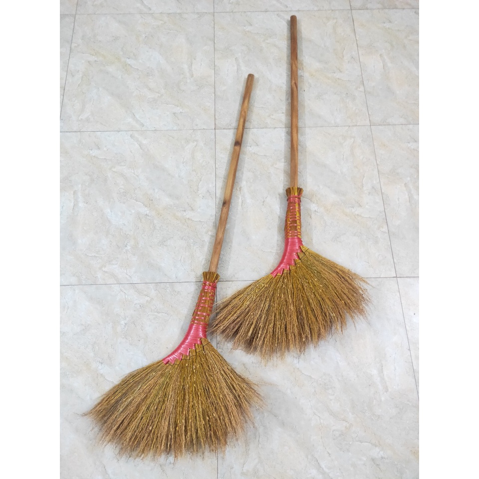 Chổi rơm quét nhà cán gỗ dài 140 cm