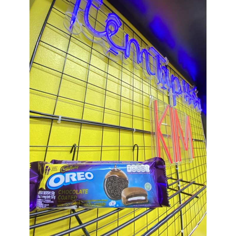 Bánh quy Oreo vỏ socola kẹp kem vị vani phủ socola sữa gói 50g