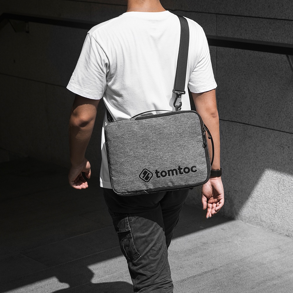 Túi Đeo Chéo Chống Sốc Tomtoc 360° Codura Dành Cho Macbook M1/M2 13/14/15/16inch