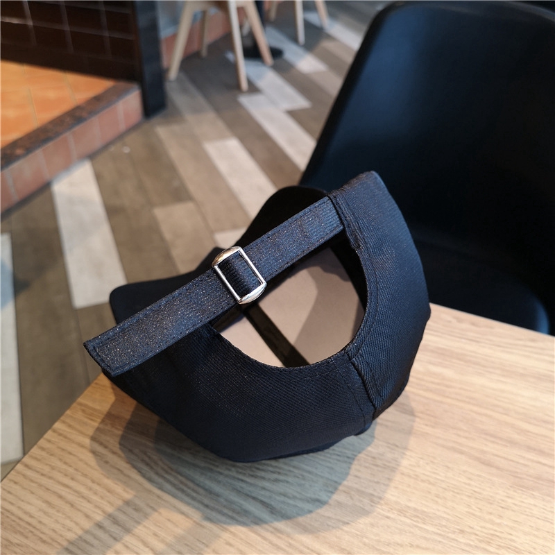 Simple and youthful Korean style cap for women