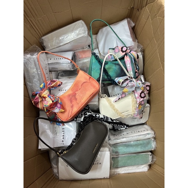 Túi kẹp nách tặng kèm khăn 3 dây