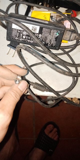 Sạc laptop Dell cũ.chân kim rỗng