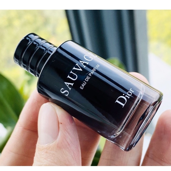 Nước hoa mini nam 𝑫𝑰𝑶𝑹 𝑺𝑨𝑼𝑽𝑨𝑮𝑬 EDP 10ml -𝑴𝑰𝑵𝑰.𝑷𝑬𝑹𝑭𝑼𝑴𝑬-