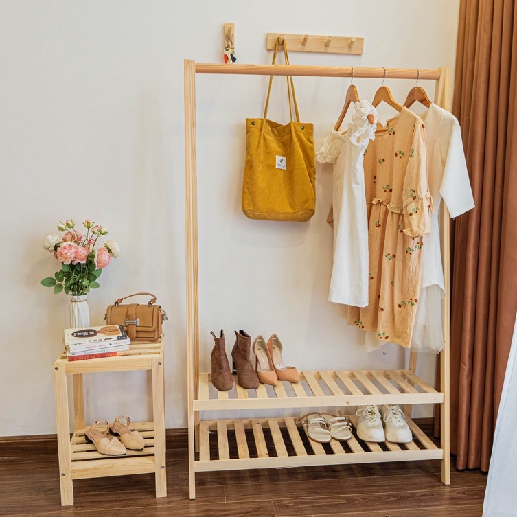 Combo kệ treo quần áo chữ A + 10 móc gỗ treo quần áo tam giác chụp hình sản phẩm cho shop chất liệu gỗ thông tự nhiên