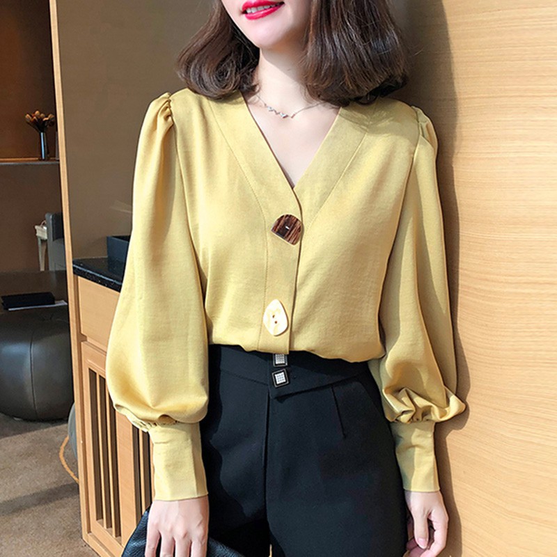 Áo nữ tay dài cổ chữ V màu trơn
