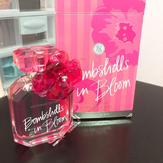 Nước hoa Bombshell in Bloom Auth (mua sale cực rẻ)