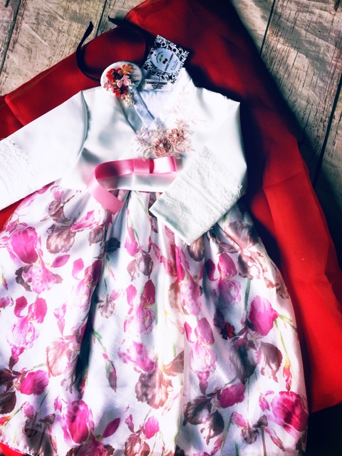 Bộ hanbok cho bé ảnh thật