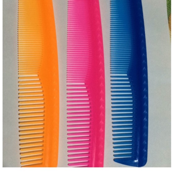 3 cái Lược nhựa