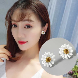 Khuyên tai hoa cúc đính đá phong cách Hàn Quốc dành cho nữ