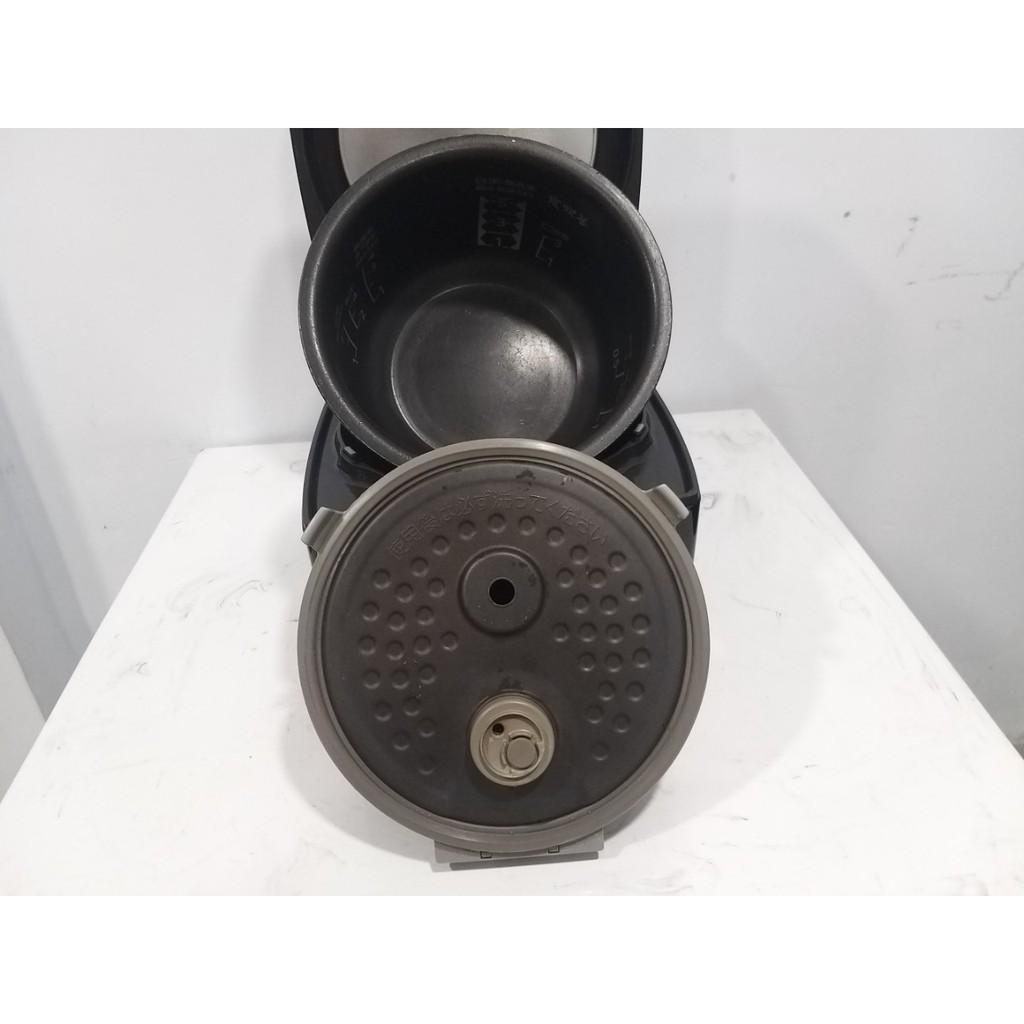 Nồi cơm điện cao tầng IH Nhật Mitsubishi NJ-V10J1 1 Lít xoong đẹp nhiều lớp