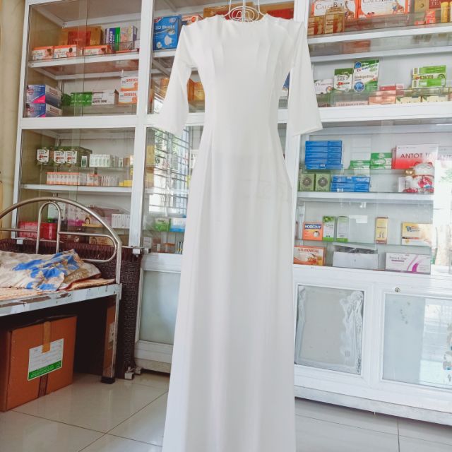 Áo dài trắng học sinh