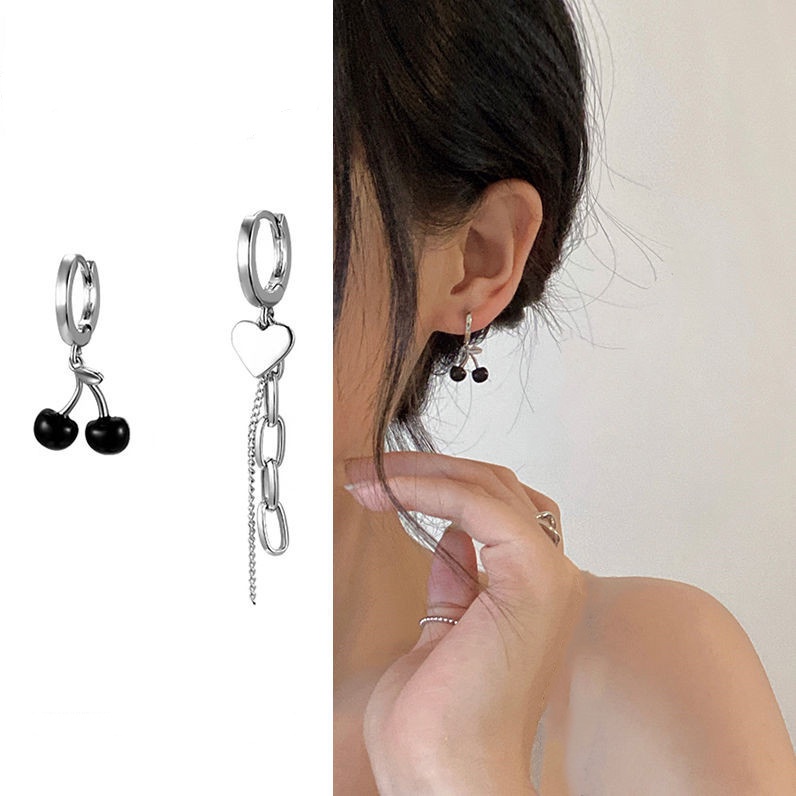 Set 4 Khuyên Tai Hình Trái Cherry/ Khóa Dây Xích Màu Đen Dành Cho Nữ