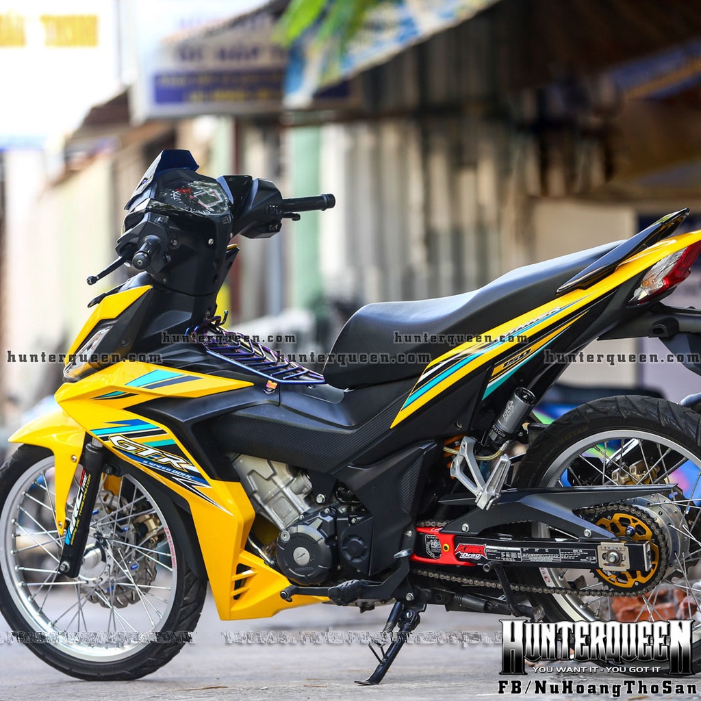 Tem rời dán xe Winner màu vàng. in UV cao cấp, công nghệ mới nhất cập nhật từ Nhật Bản. Độ bền cao