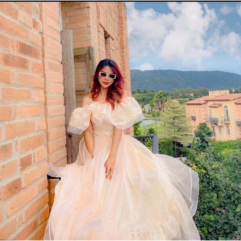 Váy maxi công chúa vai ngang voan kính bồng bềnh