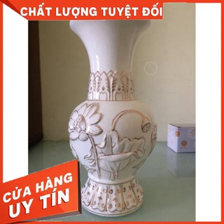 Bình bạch ngọc trắng hoa sen nổi. Cao 20cm _