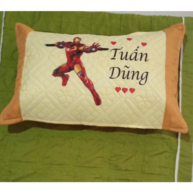 Gối in tên bé và hình ngộ nghĩnh theo tuổi và sở thích, kích thước 35.50cm