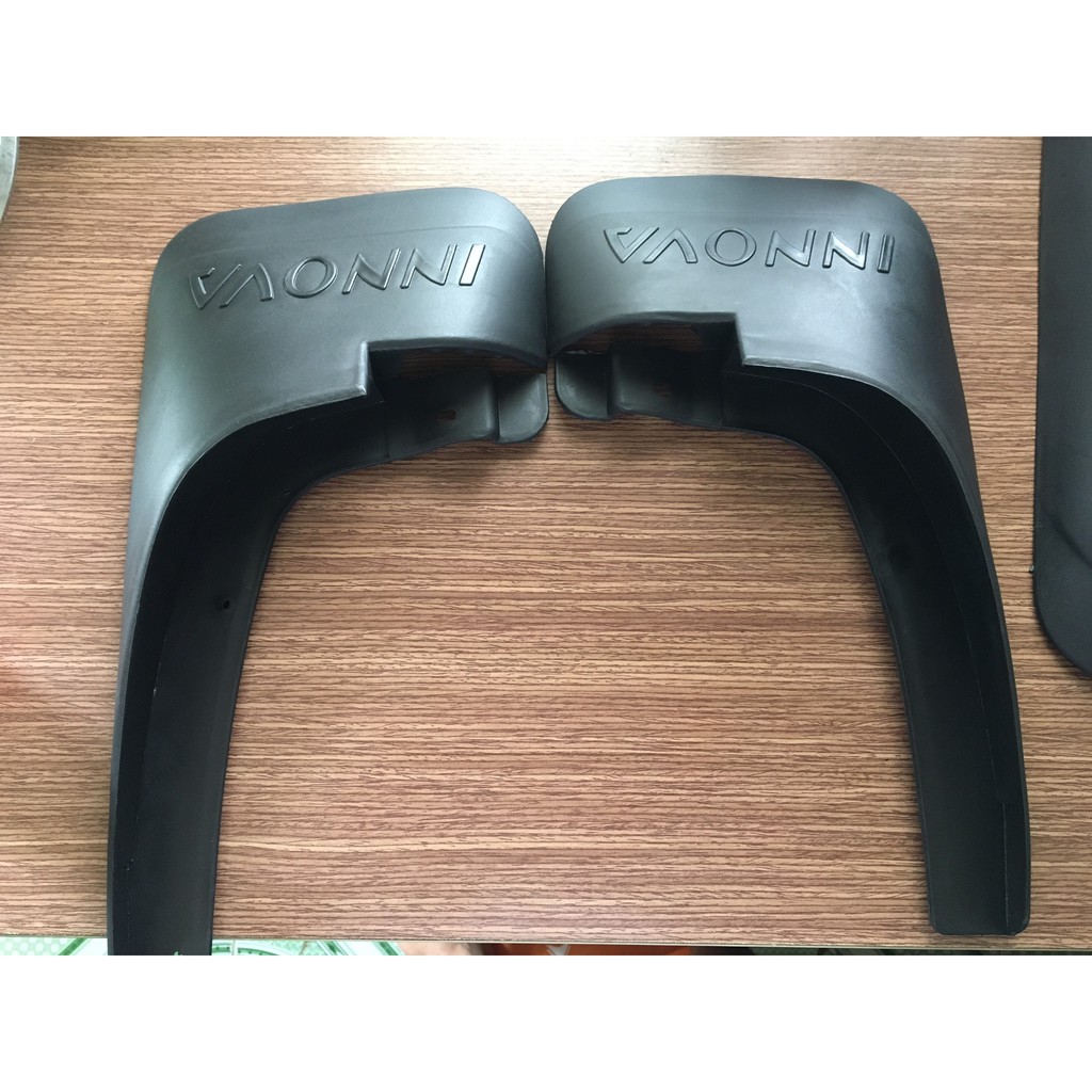 Bộ 04 Chắn Bùn Xe Ô Tô Toyota Innova 2009-2015