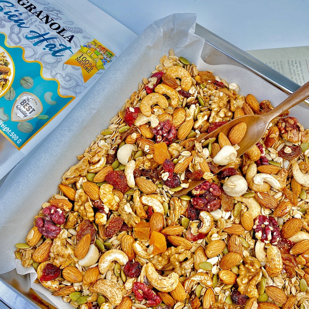 Granola cao cấp siêu Hạt &amp; Quả FLA 600gram, Ngũ cốc giảm cân nướng Mật ong thêm nhiều hạt Macca, Óc chó đỏ, Dâu tây