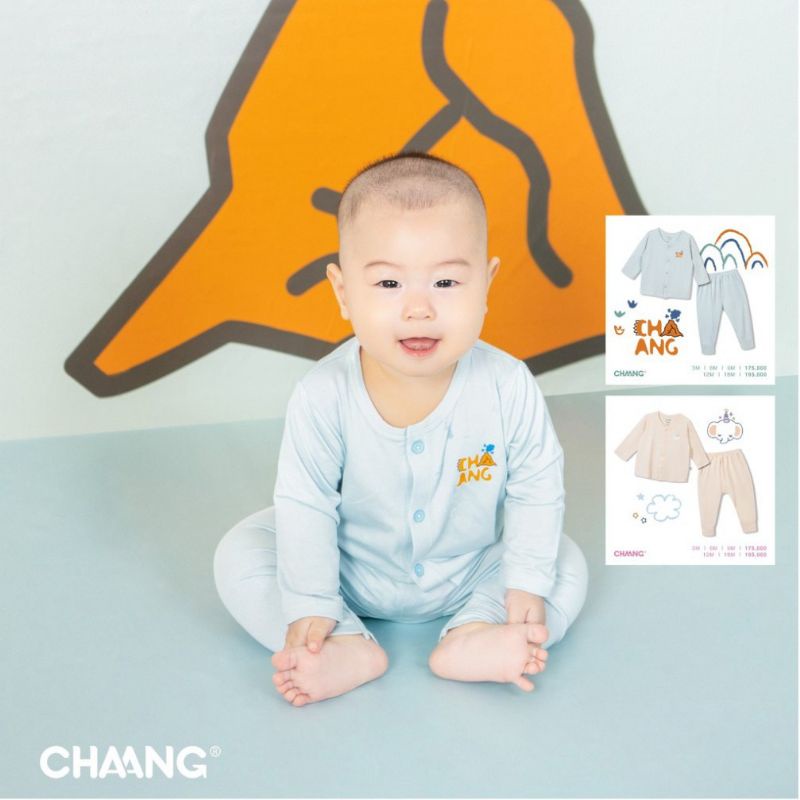 [Chang] Bộ dài cúc giữa chang cho bé.