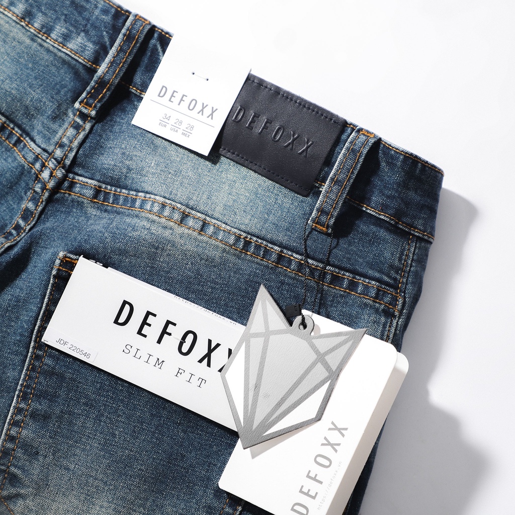Quần jean dài nam DEFOXX xanh mài rách nhẹ,Form Slimfit,chất vải co dãn,ống quần 15 - 18cm,hàng VNXK -220546