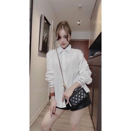 Sơmi trắng tay chữ thêu