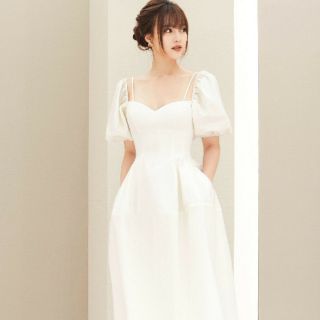 Đầm tiểu thư xòe trắng
