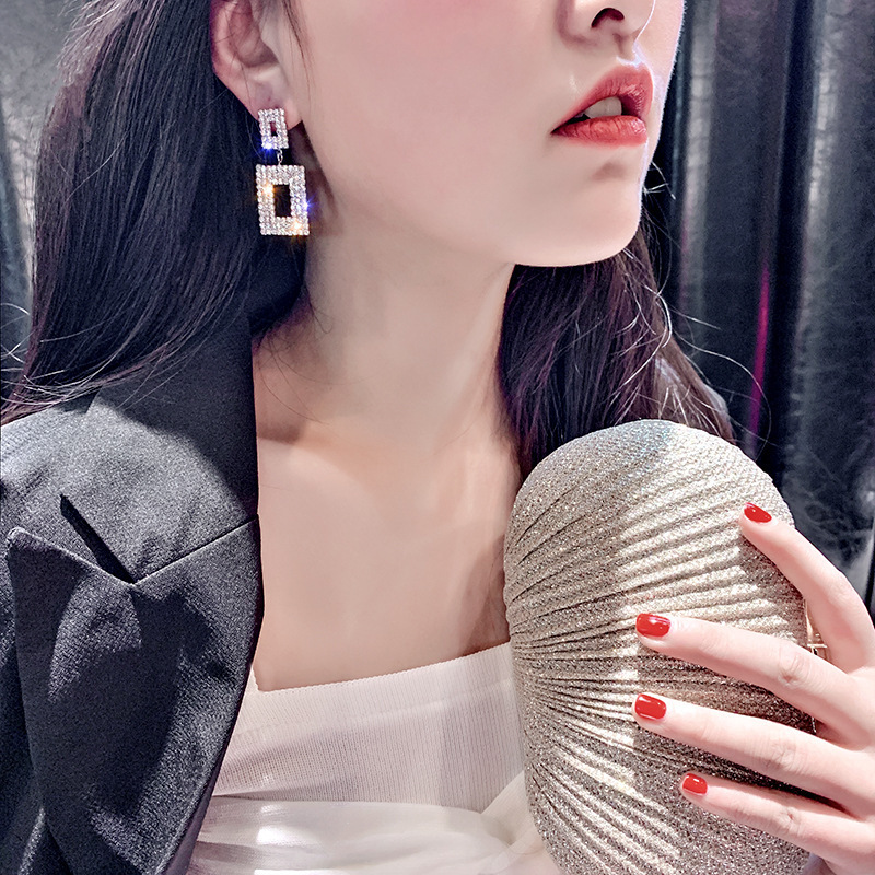 Hoa tai hình chữ nhật đính đá lấp lánh phong cách Hàn Quốc