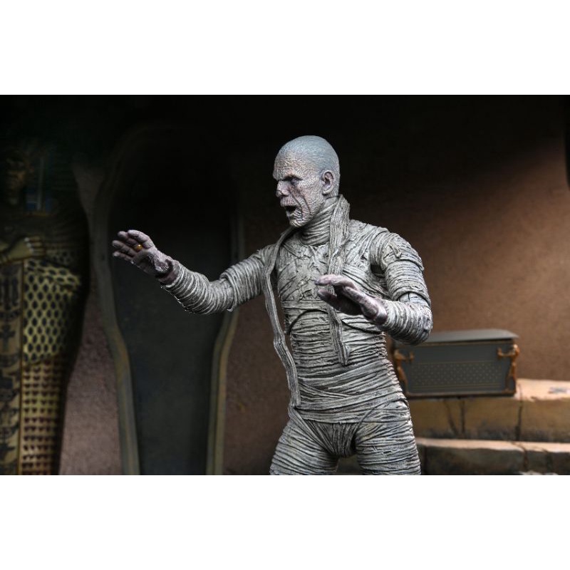 Mô hình The Mummy  NECA Ultimate có sẵn