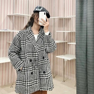Áo khoác dạ kẻ đen trắng