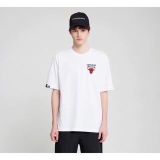 Áo phông unisex Chicago Bulls logo nhỏ