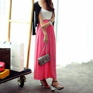 Chân váy maxi chấm gót