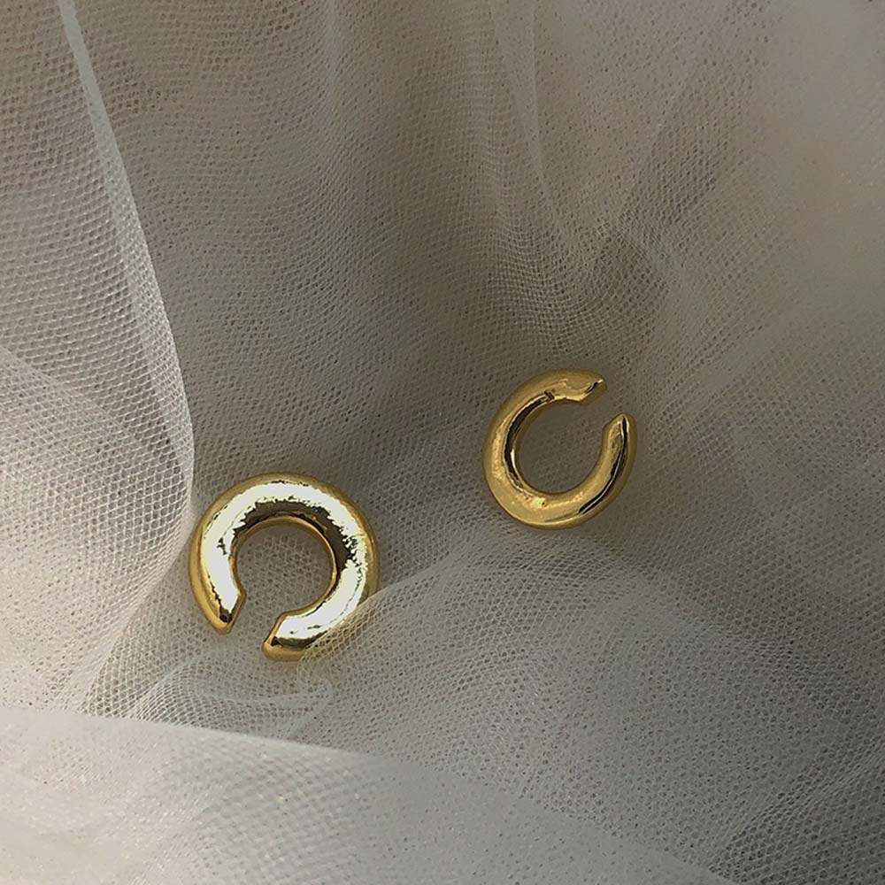 Bông tai hợp kim dạng tròn khắc họa tiết