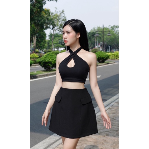 Áo croptop nữ chéo cổ trắng, đen thời trang A04