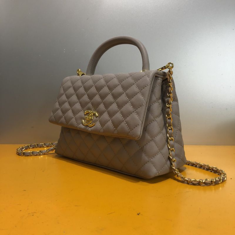 Túi sách cao cấp.