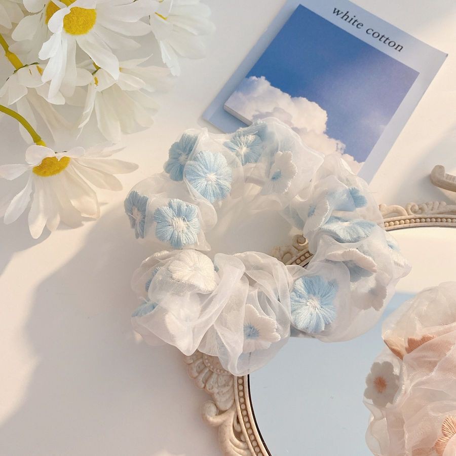 Cột tóc Scrunchies vải lưới thêu hoa trắng xanh siêu đẹp phong cách Hàn Quốc - Selenshop