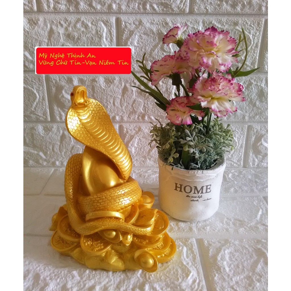 Tượng Đá Trang Trí Rắn cuộn vàng Phong Thủy - Cao 16cm - Màu vàng - RV16