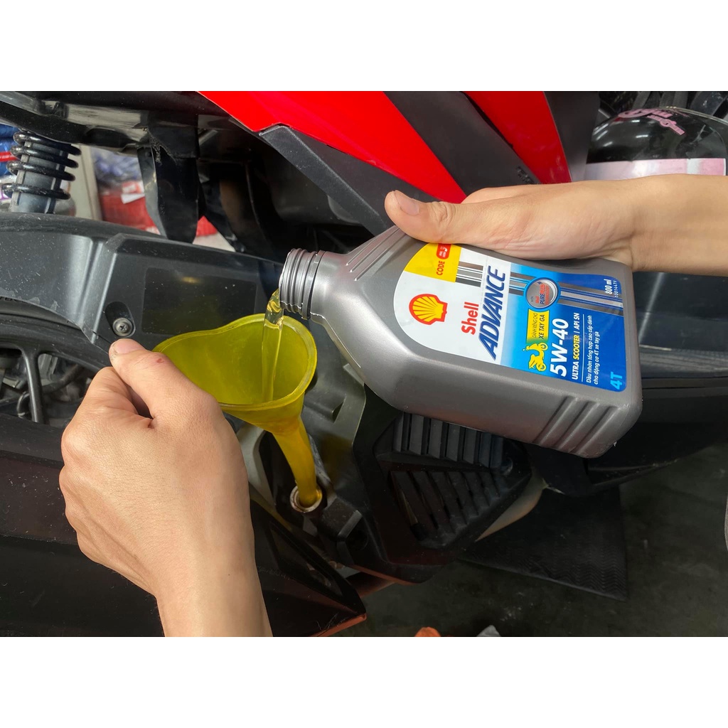 Nhớt Shell Advance Ultra Scooter 5W40 chai 0,8L