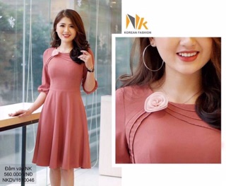 Đầm xoè mí cổ