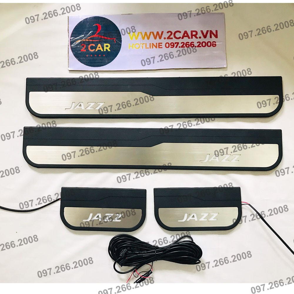 Ốp bậc cửa, nẹp bước chân ngoài xe Honda Jazz 2018-2022, loại có đèn