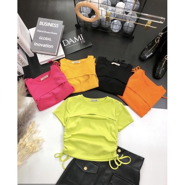 Áo croptop nữ rút dây eo kiểu khoét ngực cá tính
