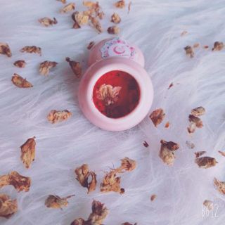 Son bột cánh hoa Handmade