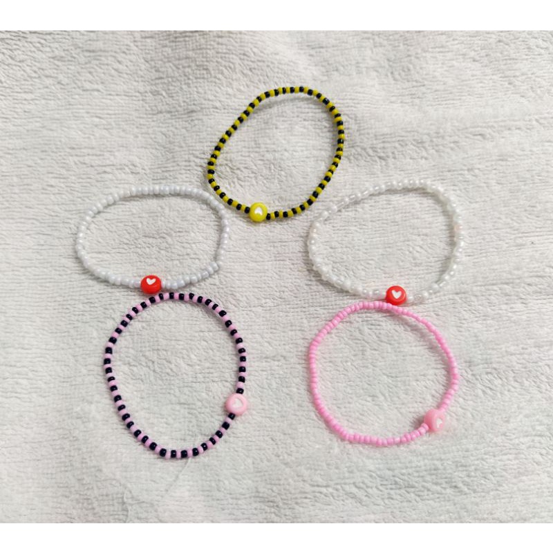 Vòng tay hạt cườm handmade mặt cười nhiều màu xinh xắn