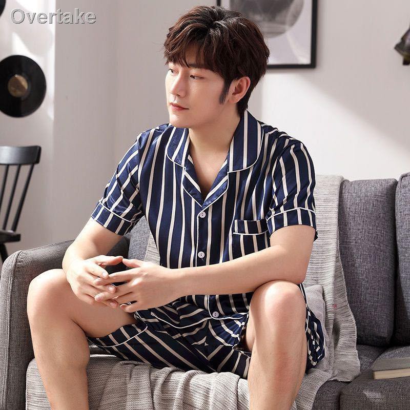 Bộ đồ ngủ pajama tay ngắn vải lụa lạnh dành cho nam | BigBuy360 - bigbuy360.vn