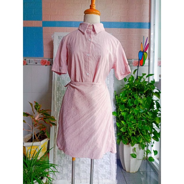 Đầm sơ mi cách điệu màu hồng hàng secondhand freesize